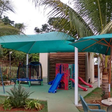 Aldeia Do Lago Caldas Novas Lindo Apt Com Cozinha Mobilia Nova Pode Levar Bebidas Na Area Das Piscinas Exterior photo