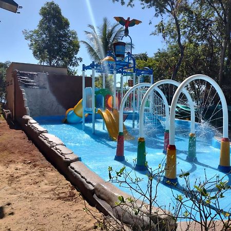 Aldeia Do Lago Caldas Novas Lindo Apt Com Cozinha Mobilia Nova Pode Levar Bebidas Na Area Das Piscinas Exterior photo